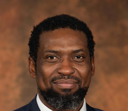 Minister Buti Manamela