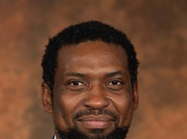 Minister Buti Manamela